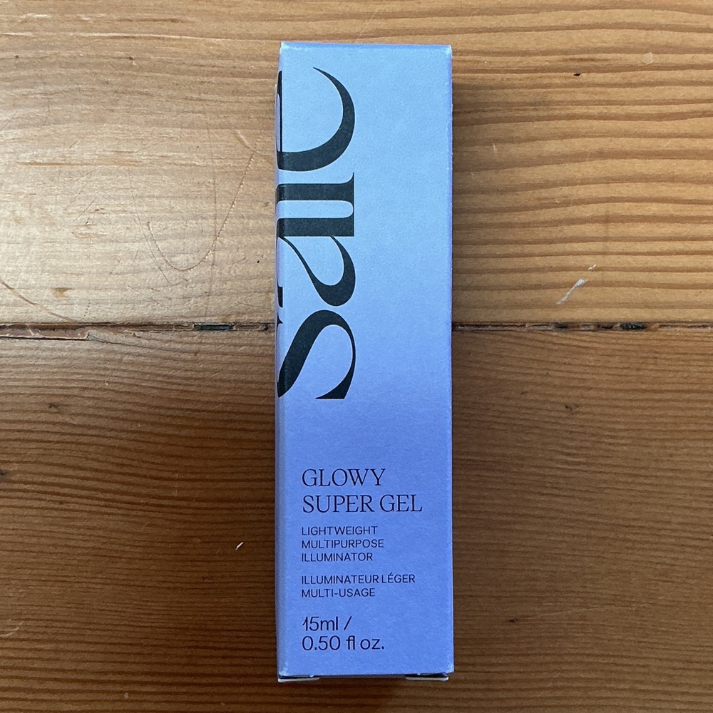 Saie Glowy Super Gel in Lavender Box